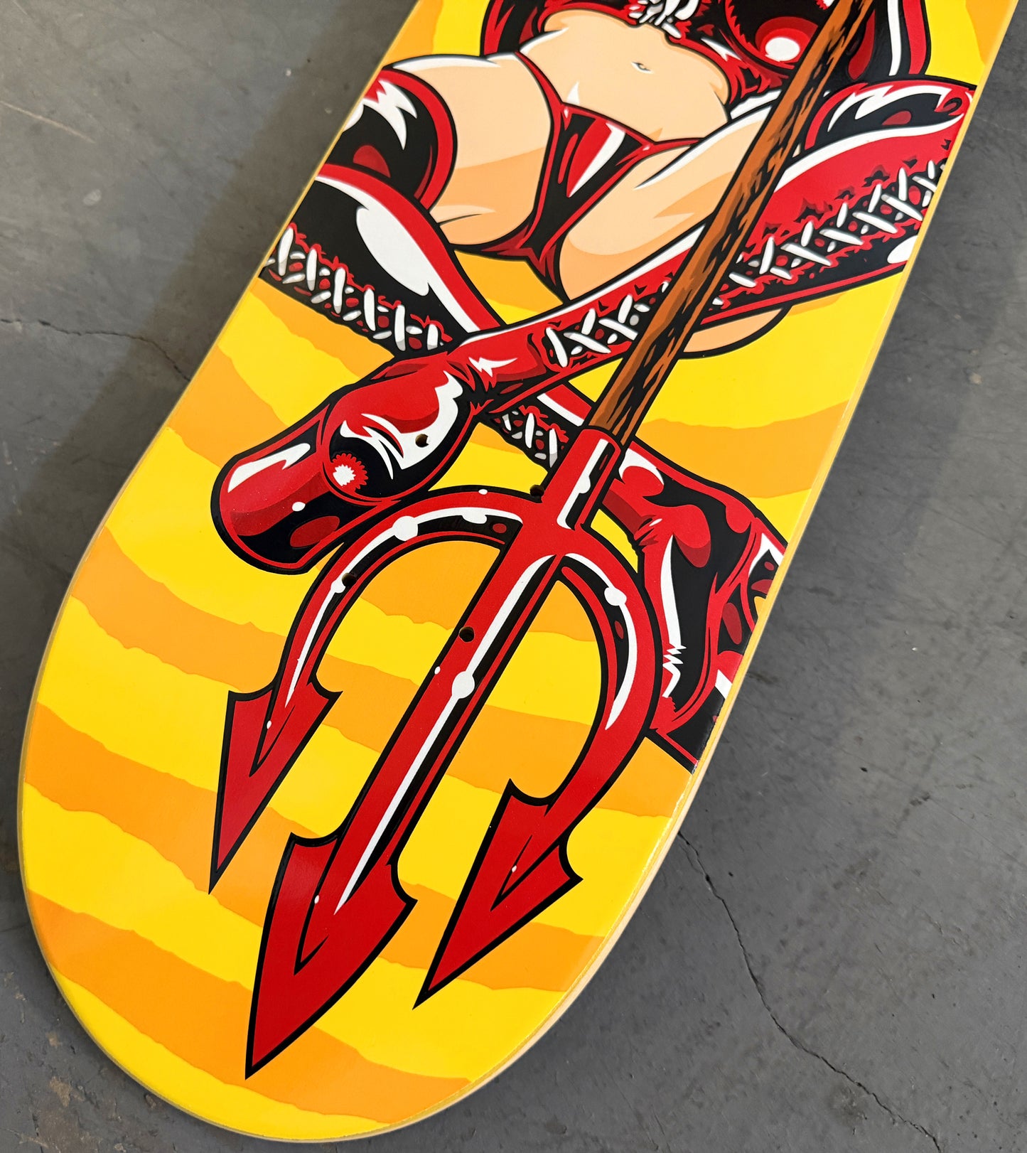 Devil Queen - 8.25 X 32.25