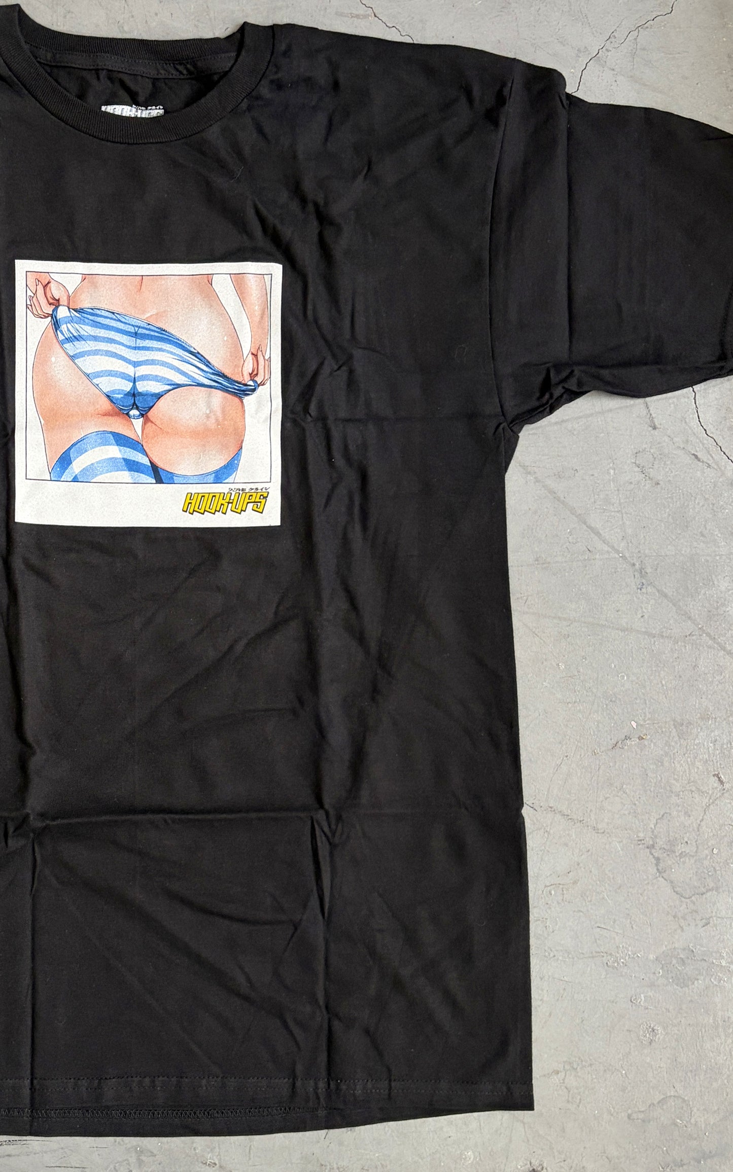 ASSisstant Akiko - BLACK T-SHIRT - NEW OLD STOCK FROM 2014