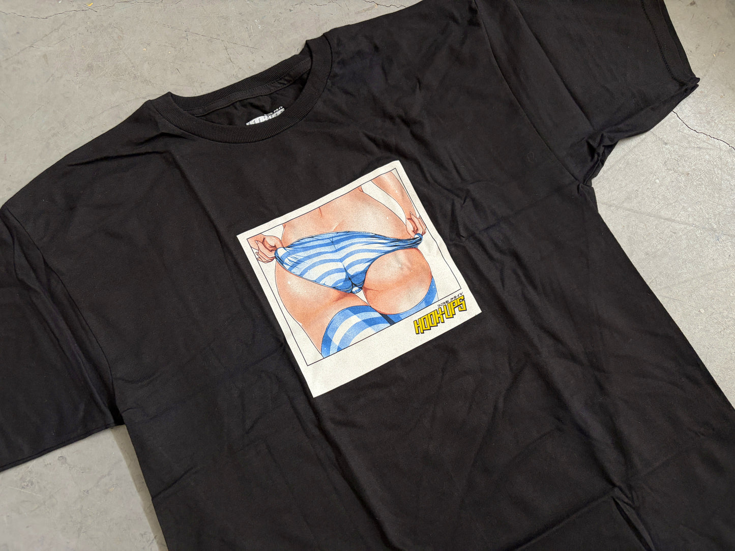 ASSisstant Akiko - BLACK T-SHIRT - NEW OLD STOCK FROM 2014